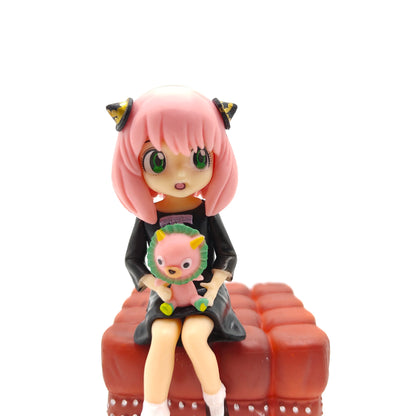 Yor Forger & Anya Forger with Sofa Animation Action Figure Colletion PVC Model Doll Toys