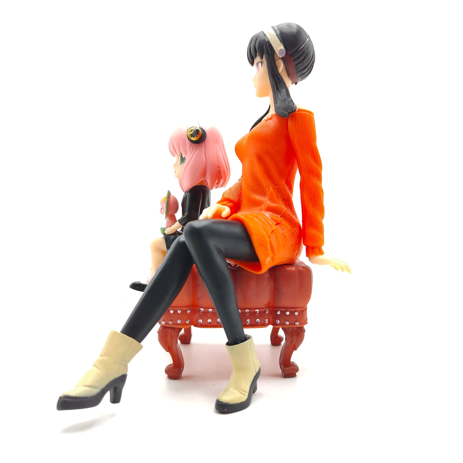 Yor Forger & Anya Forger with Sofa Animation Action Figure Colletion PVC Model Doll Toys